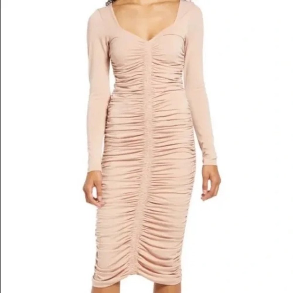 Rachel Parcell bodycon ruched blush/tan midi dress